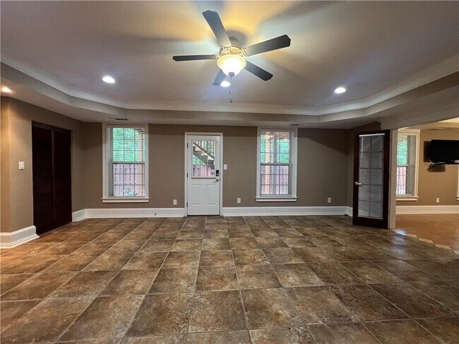 Building Photo - 1435 Flagler Ct SW