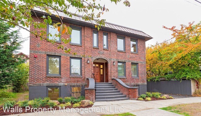 Building Photo - 616 N 48th St