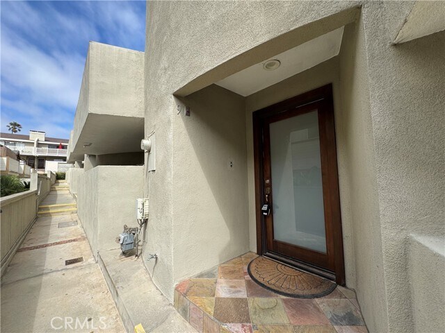 Building Photo - 610 N Guadalupe Ave