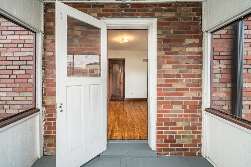 Building Photo - 6525 Devonshire Ave