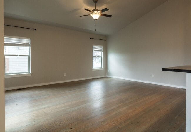 Building Photo - 16 Naomi Rose Ln