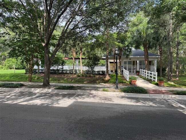 Building Photo - 5025 SW 91 Ct
