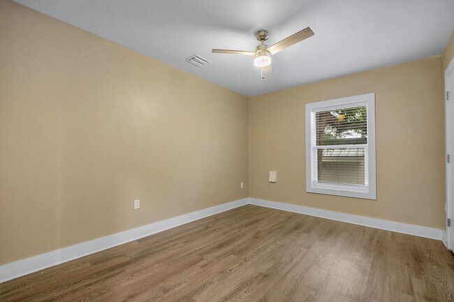 Building Photo - 1217 Miccosukee Rd