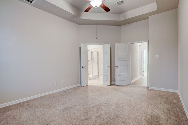 Building Photo - 2212 Dillon Pond Ln