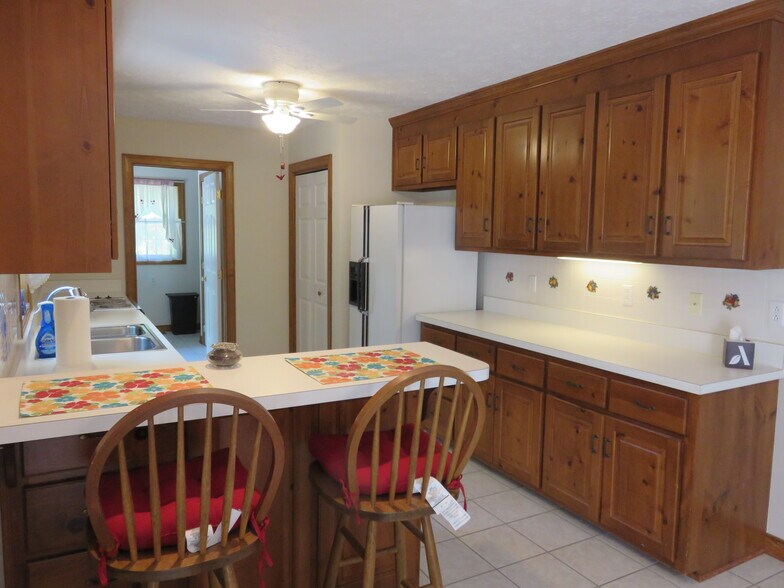 Building Photo - 5801 Wensleydale Dr