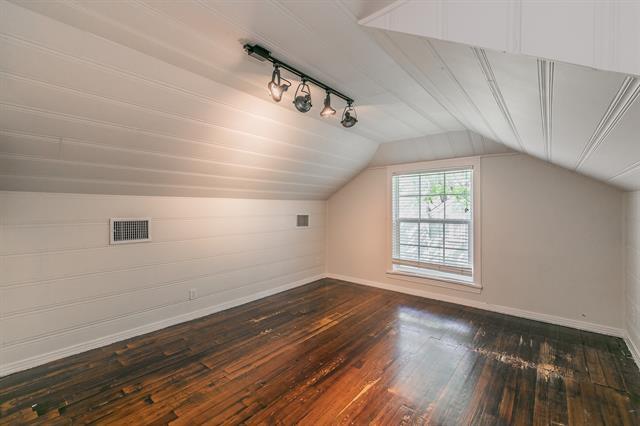 Building Photo - 4219 Calmont Ave