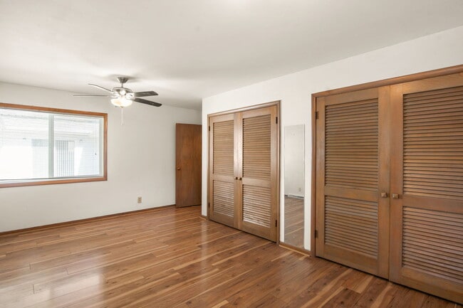 Building Photo - 431 Parkside Dr