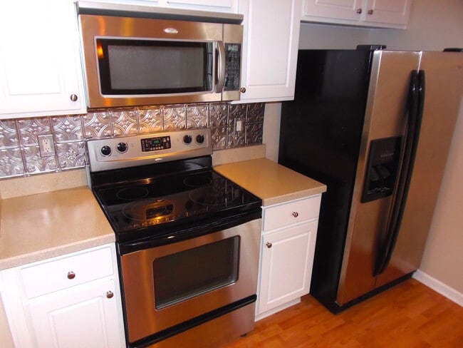 Building Photo - Two Bedroom Dublin Condo Rental at Hayden ...
