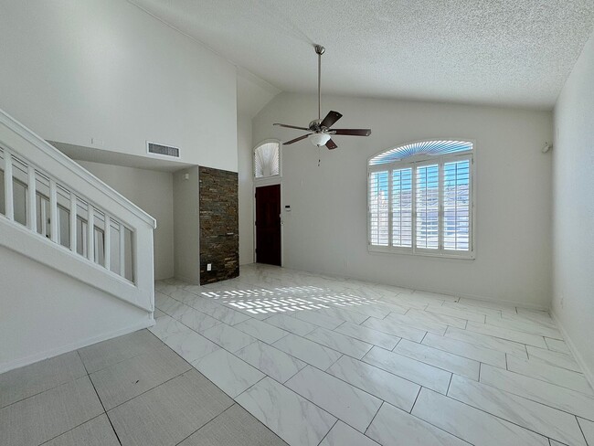 Building Photo - Northeast El Paso 3 Bed Refrig A/C