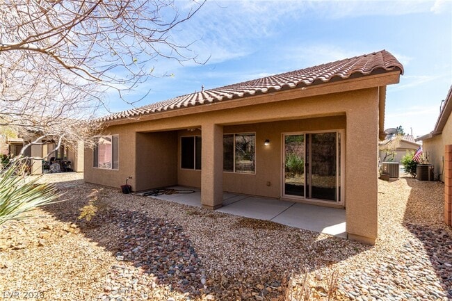 Building Photo - 6092 Fox Creek Ave