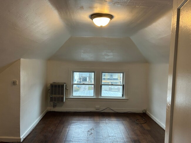 Building Photo - 3428 Altamont Rd