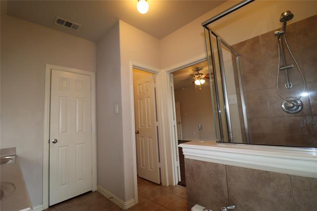 Building Photo - 3014 Pinecrest Dr