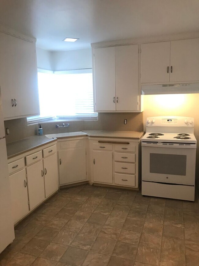 Building Photo - 1399001/51