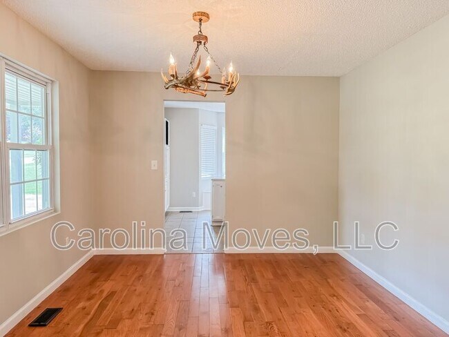 Building Photo - 205 Winterthur Dr