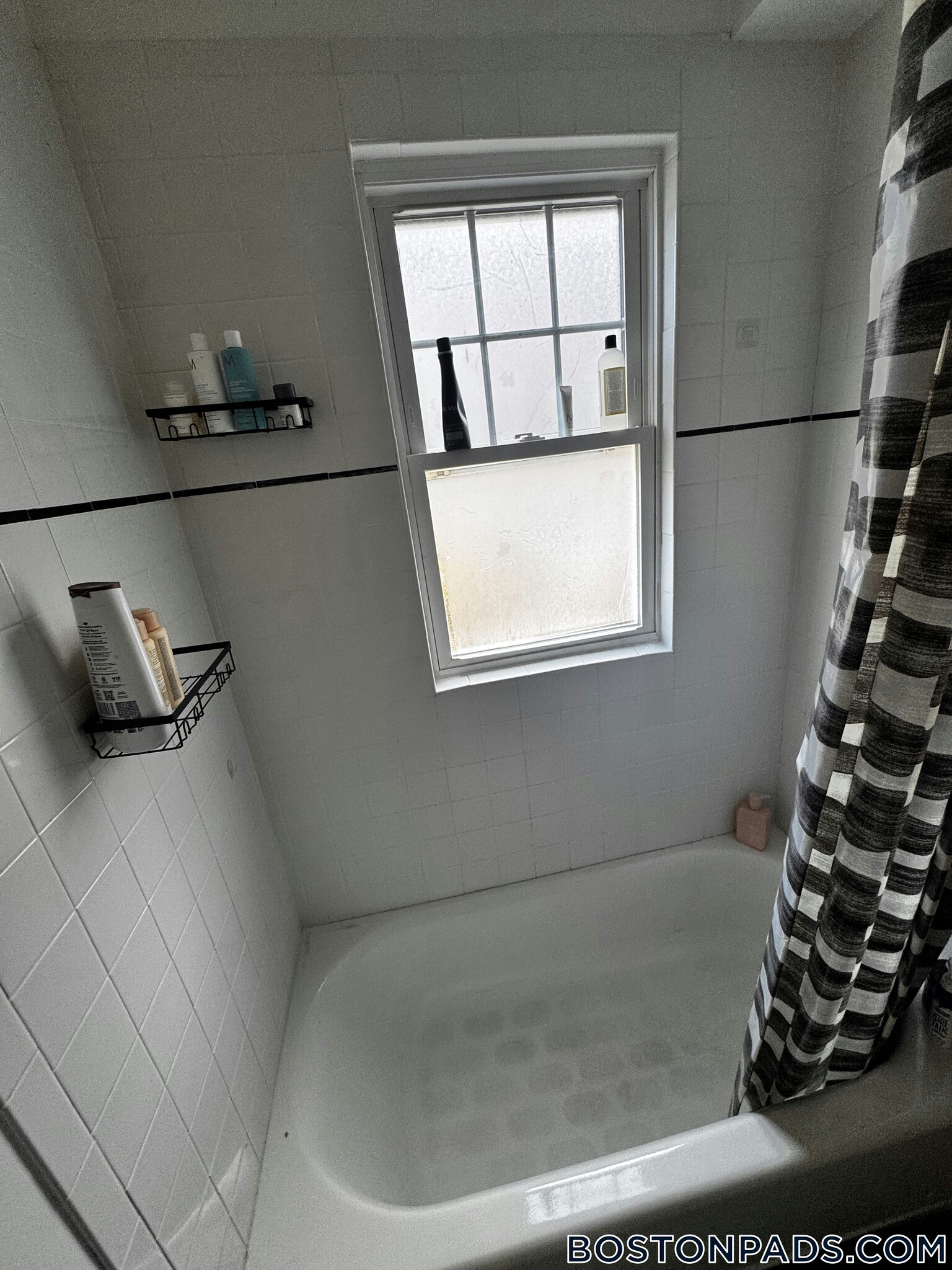 Building Photo - 100 Hillside St