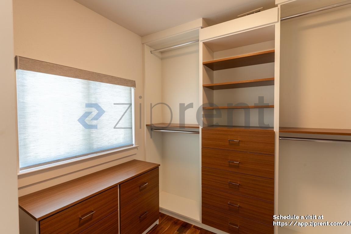 Building Photo - 3133 Govalle Ave