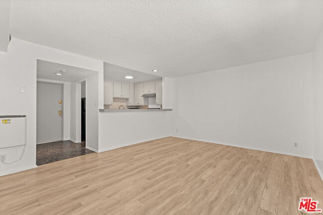 Building Photo - 8148 Redlands St