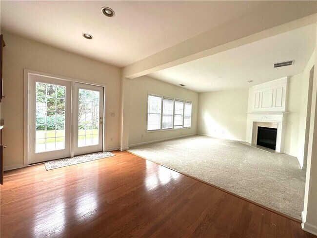 Building Photo - 5876 Rue Villa Ln