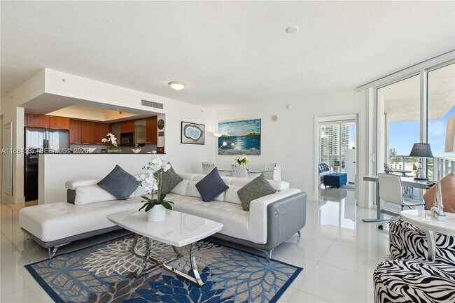 Building Photo - 16699 Collins Ave