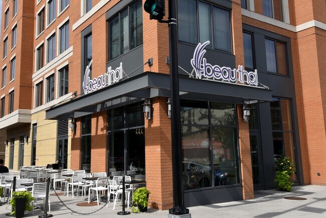 Neighborhood business - 1535 9th St NW