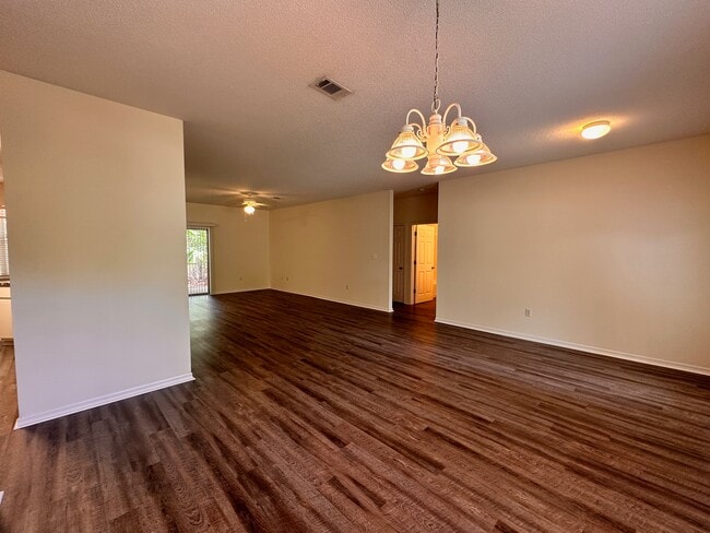 Building Photo - 158 Garnett Bayou Rd