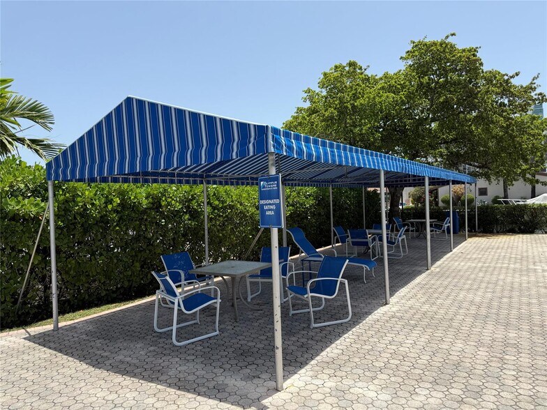 Building Photo - 600 Three Islands Blvd