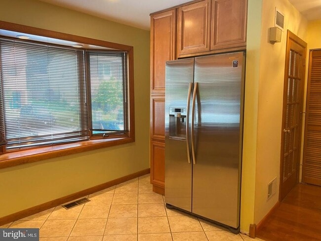 Building Photo - 49 Helios Ct