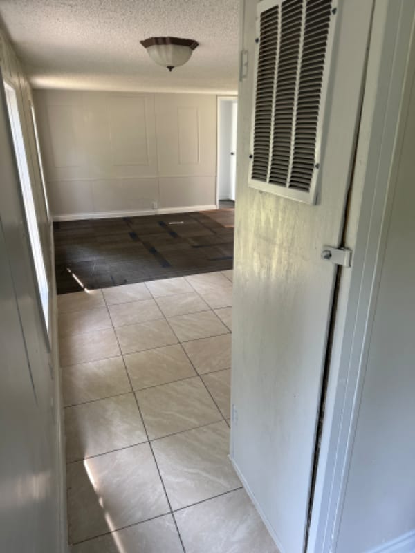 Building Photo - 1929 Arthur Lawrence Dr