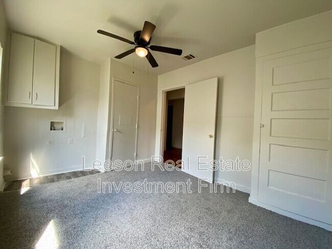 Building Photo - 545 Wyche St