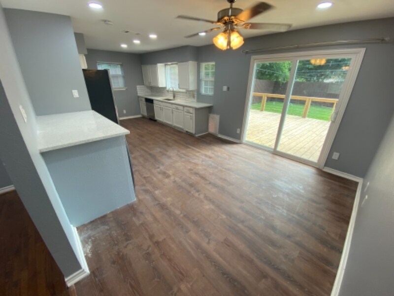 Building Photo - 309 Dover Dr