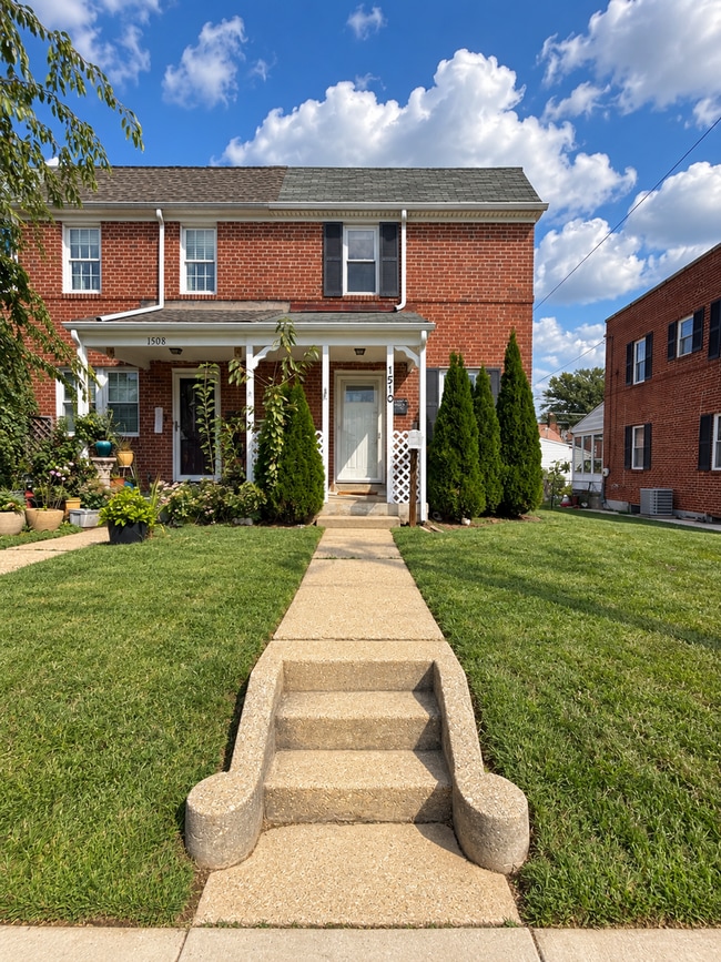 Building Photo - 1510 Dornton Ave