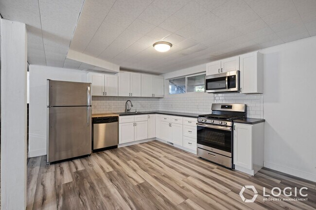 Building Photo - 23 W 1500 S