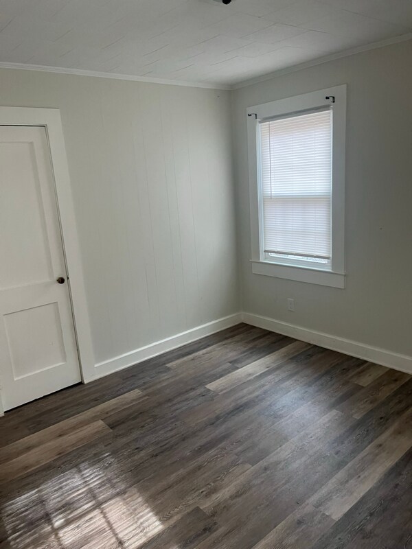 Building Photo - 304 Grice St