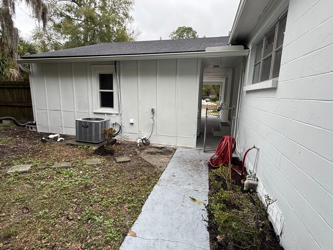 Building Photo - 2167 Felch Ave