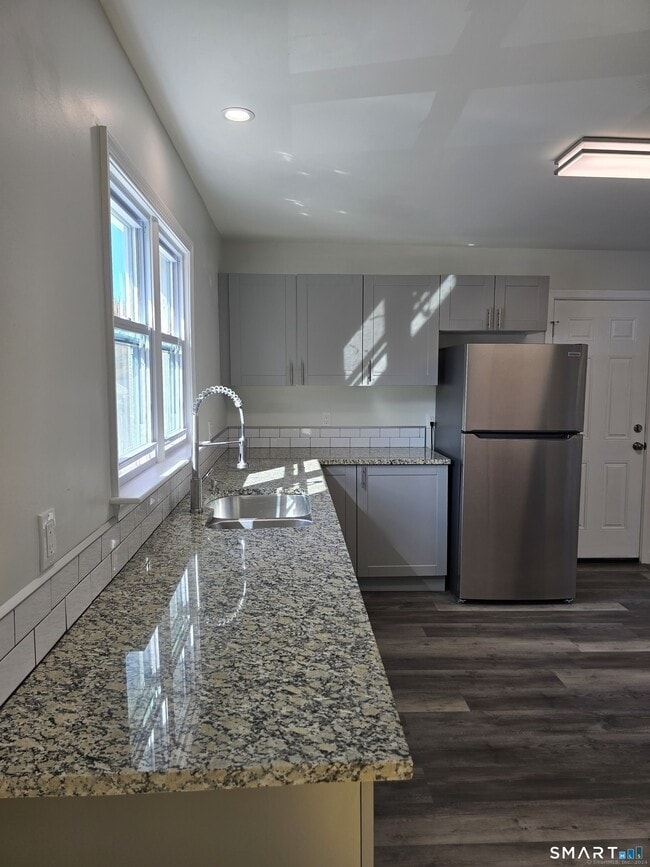 Building Photo - 508 Garfield Ave