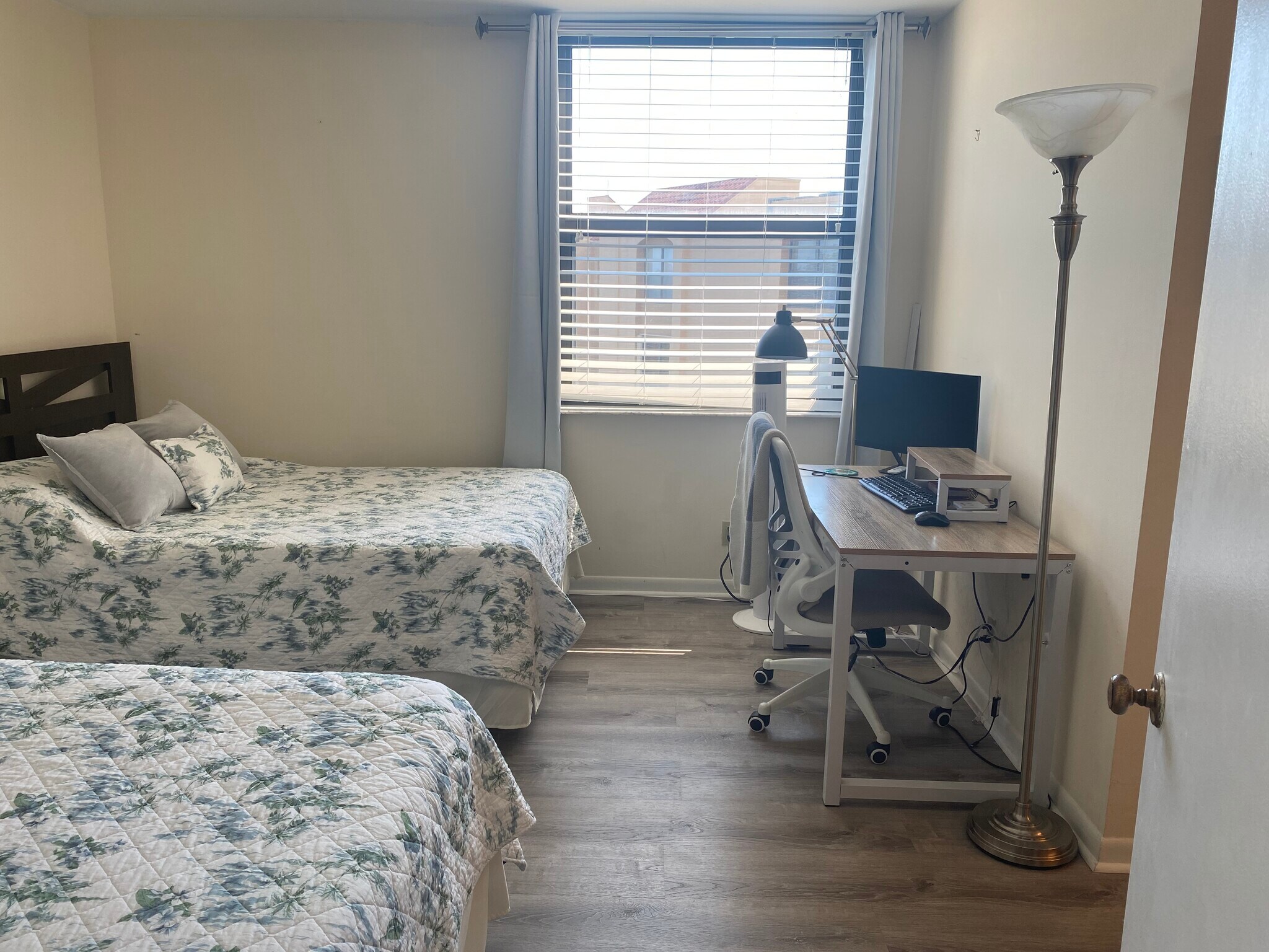 Building Photo - 950 Egret Cir