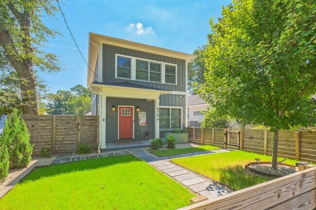 Primary Photo - 870 Westmont Rd SW