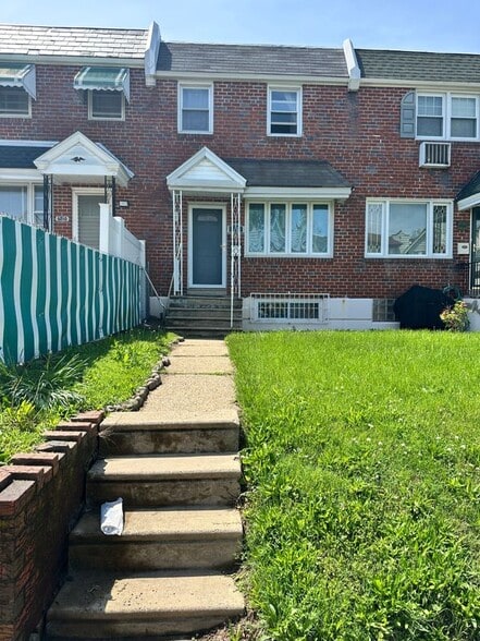 Primary Photo - 6712 N Lawrence St