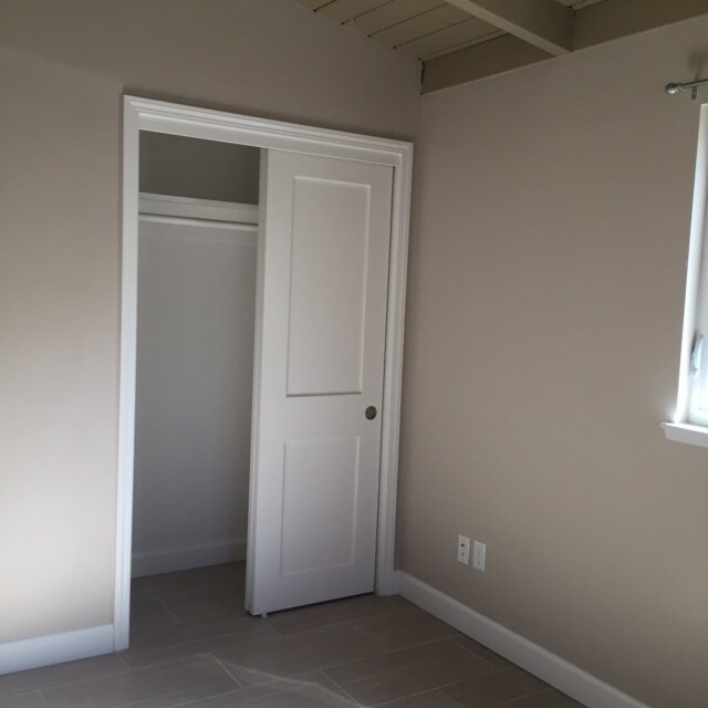 Building Photo - Charming Detached Home