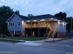 Building Photo - 314 Mary Ave