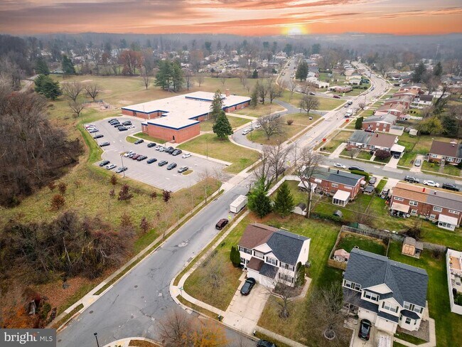 Building Photo - 5636 Gwynndale Ave