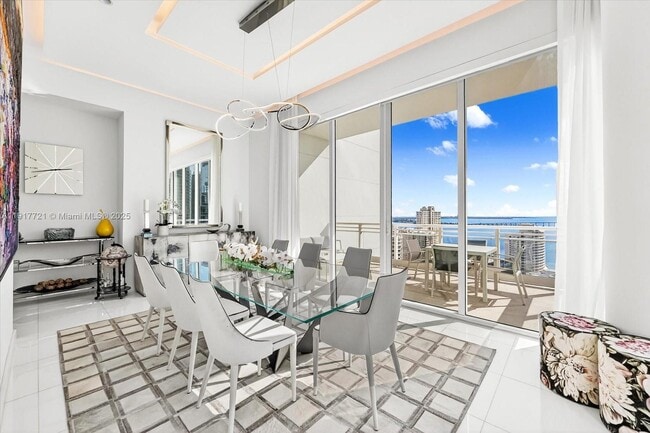 Building Photo - 900 Brickell Key Blvd