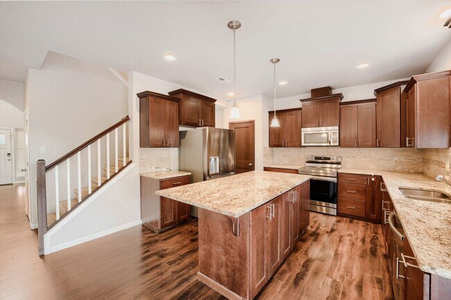 Building Photo - Amazing 4bed/2.5bath with Den in Kent, WA!