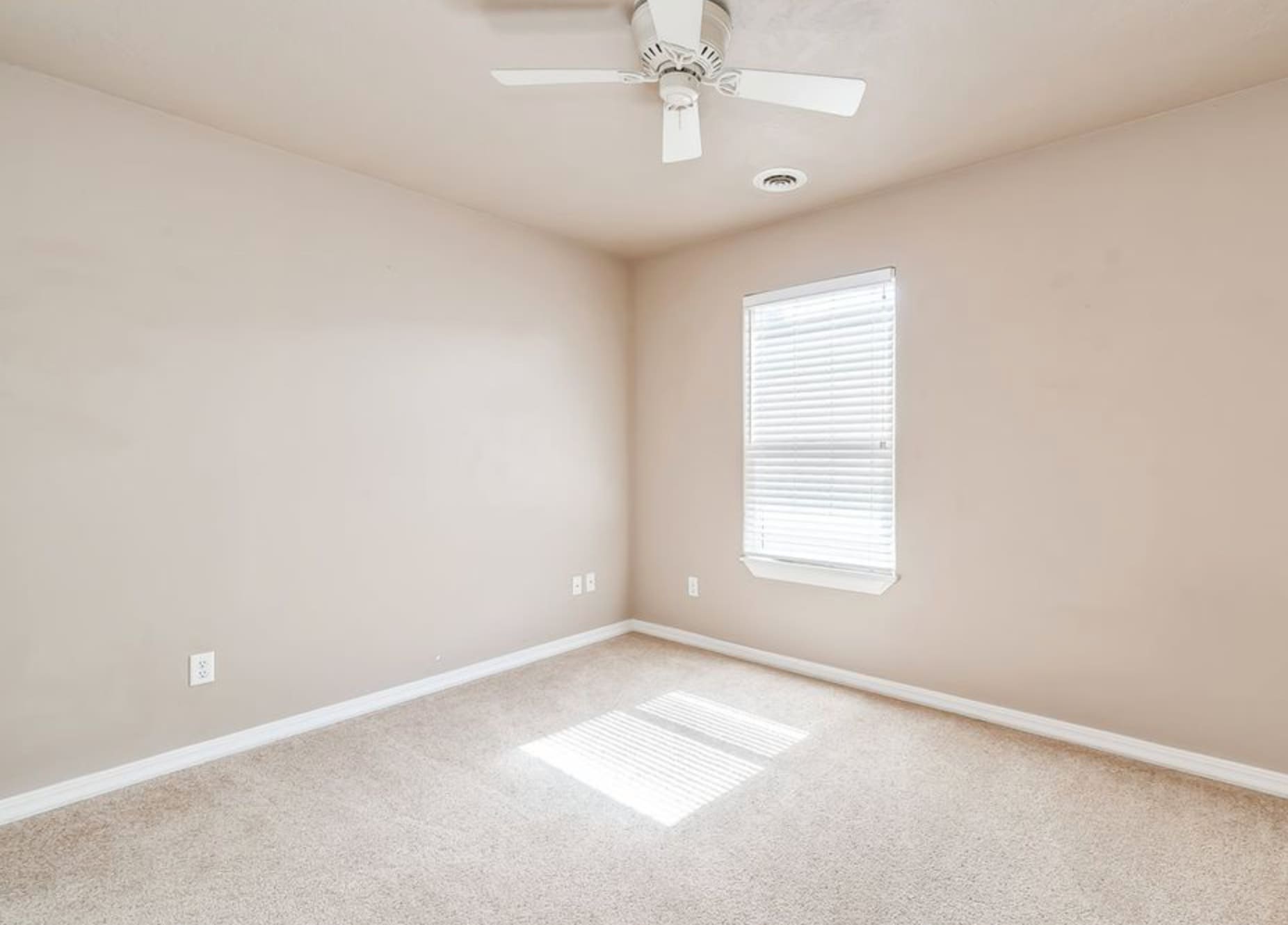 2nd Floor Bedroom 2 - 6110 North Point Bar Ln