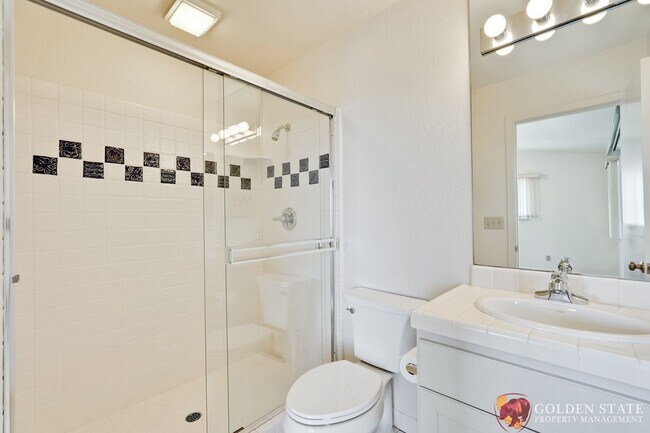 Building Photo - Private Saratoga Mountain Retreat Just Minutes from Downtown