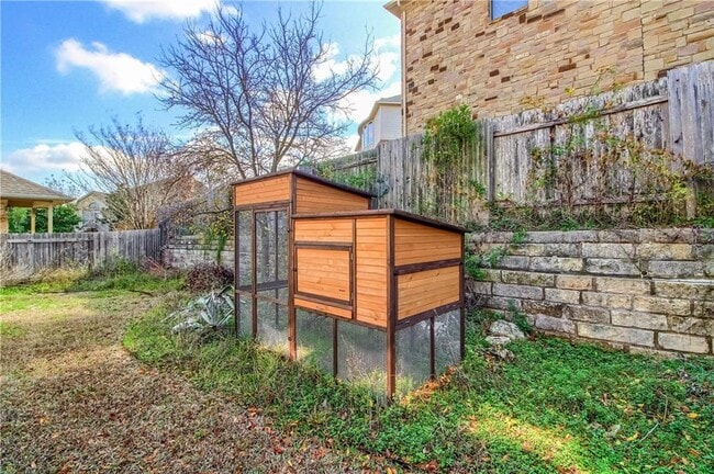Building Photo - 7913 Menler Dr