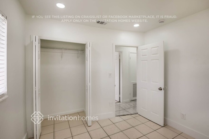 Building Photo - 14544 SW 105th Ct