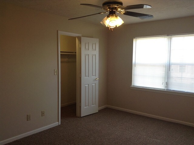 Building Photo - 489 E Quail Ridge Dr