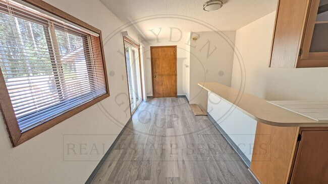 Building Photo - 13235 NW Pumpkin Ridge Rd