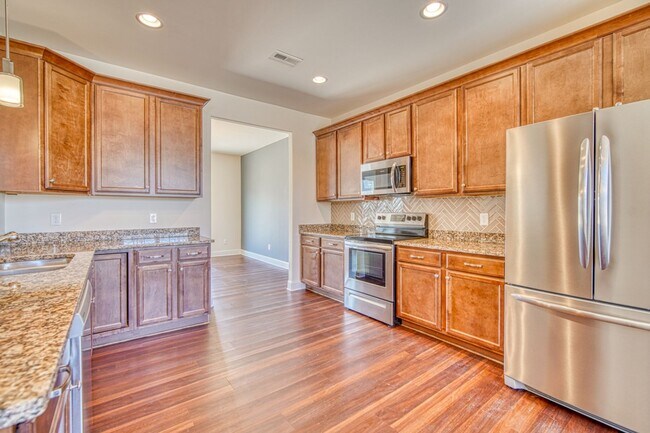 Building Photo - Lincoln Park Subdivision, Taylors - 3BR, 2...